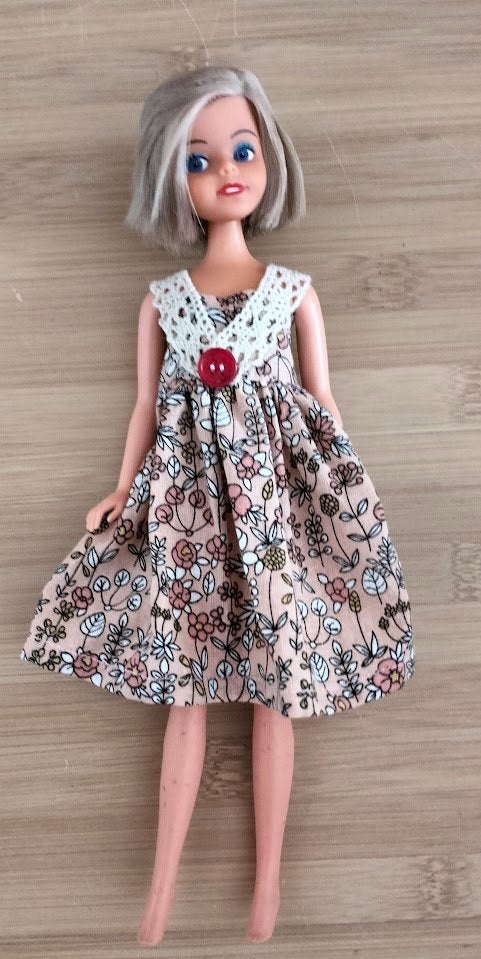 9" Daisy doll fashion by A.R.O, Verzamelen, Poppen, Verzenden, Nieuw, Fashion Doll