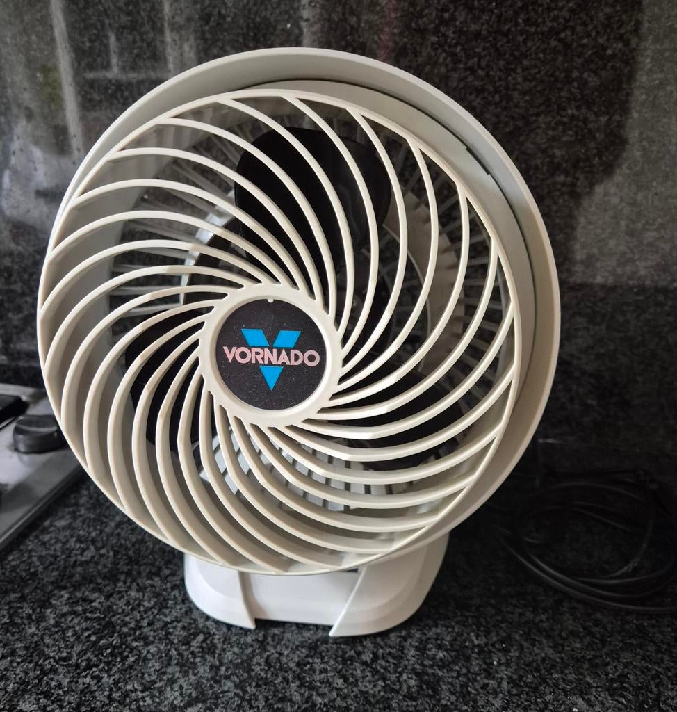 Vornado Ventilator - Compacte en Krachtige Luchtcirculator, Ophalen of Verzenden, Gebruikt, Tafelventilator