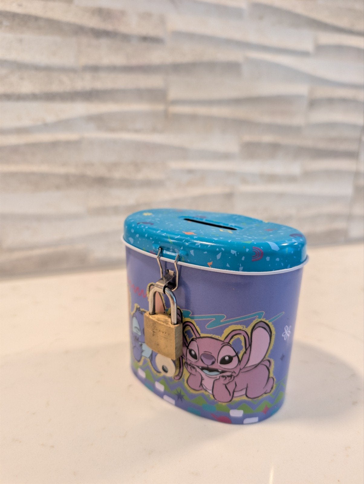 Spaarpot Lilo & Stitch met slotje, Ophalen, Zo goed als nieuw, Metaal of Blik, Strip- of Tekenfilmfiguur