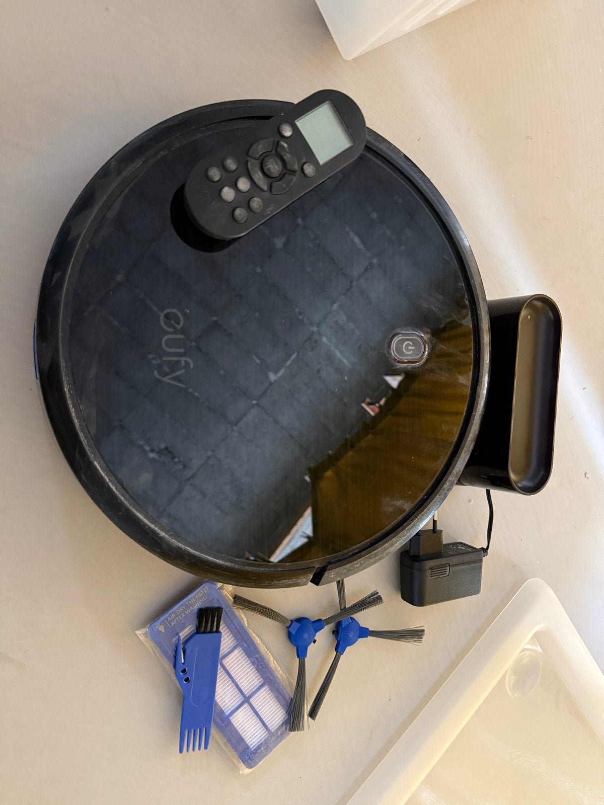 Eufy Robovac 11S Robotstofzuiger met accessoires, Overige merken, Gebruikt, Ophalen of Verzenden, Draadloos
