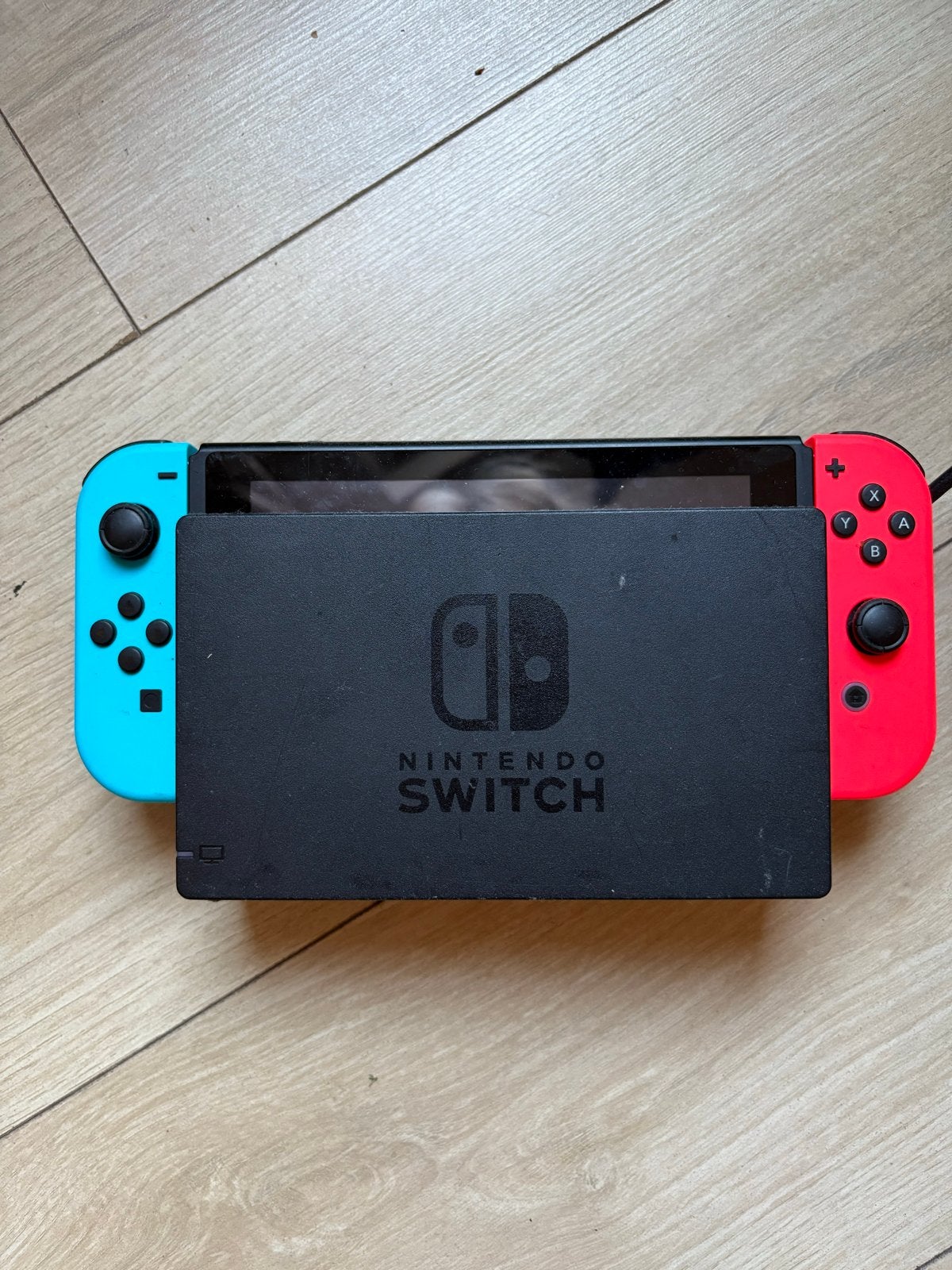 Nintendo Switch met Dock en Joy-Cons (Blauw/Rood), Ophalen, Gebruikt, Met 2 controllers, Switch Original