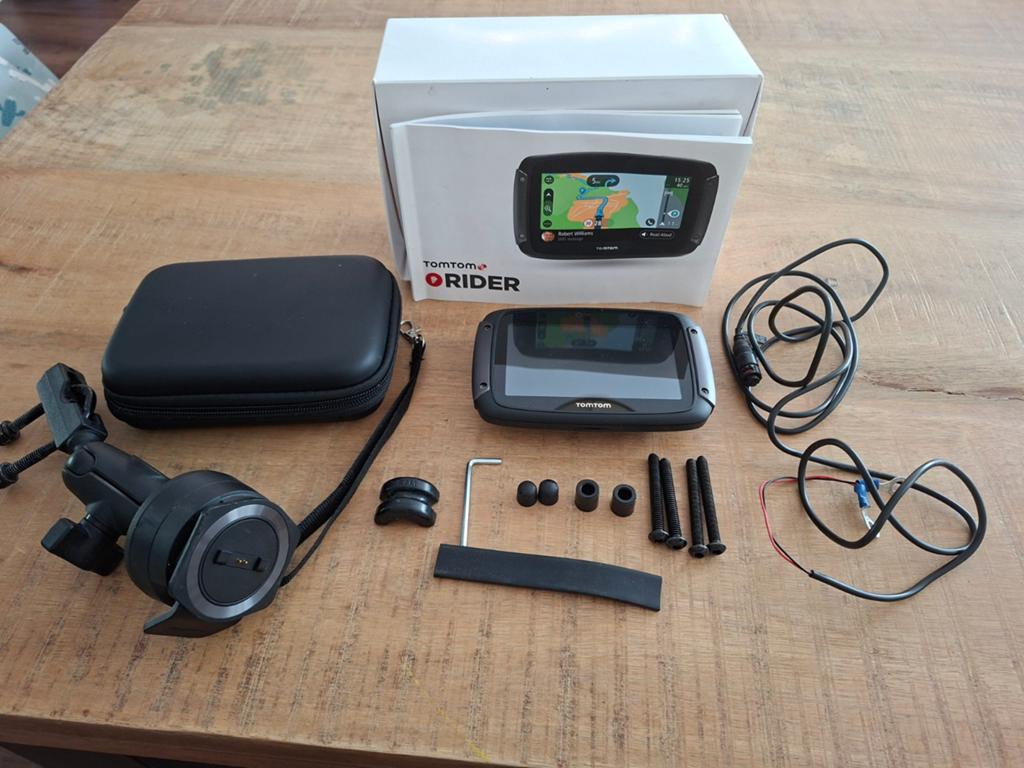 Tomtom rider 550 motornavigatie set compleet, Motoren, Ophalen of Verzenden, Zo goed als nieuw