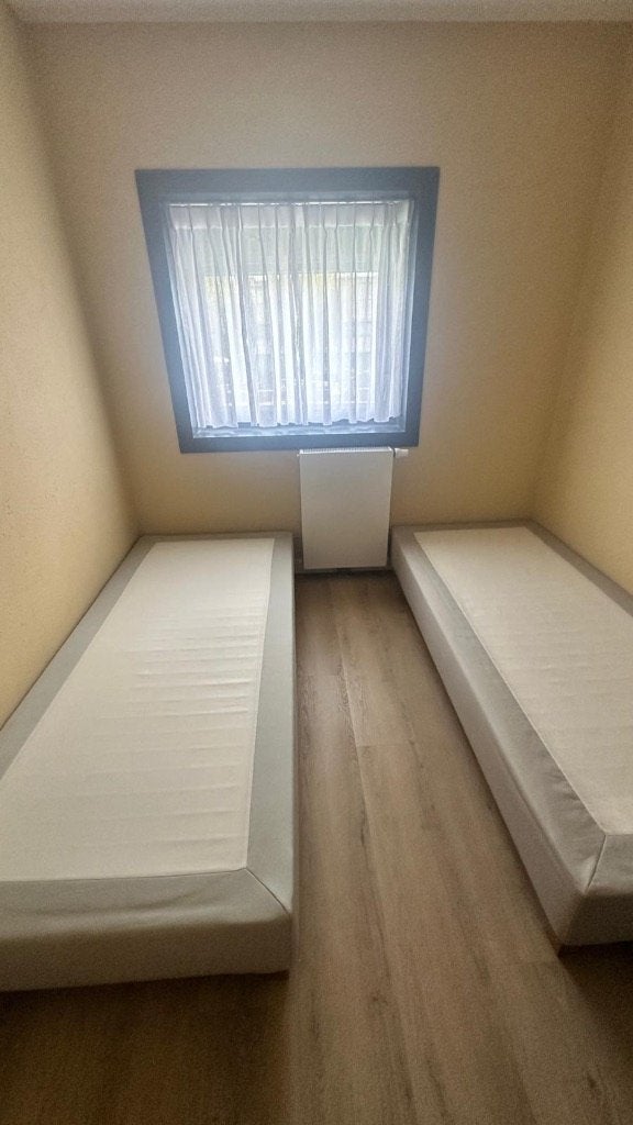 Ikea boxspring 1 persoons 2 stuks, Ophalen, Gebruikt, 90 cm, Eenpersoons