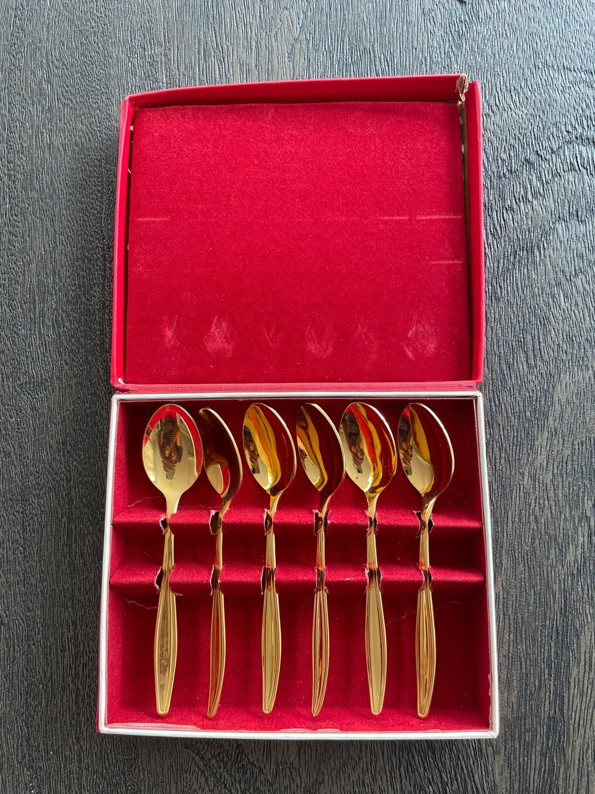 Set van 6 gouden lepeltjes in originele doos, Ophalen