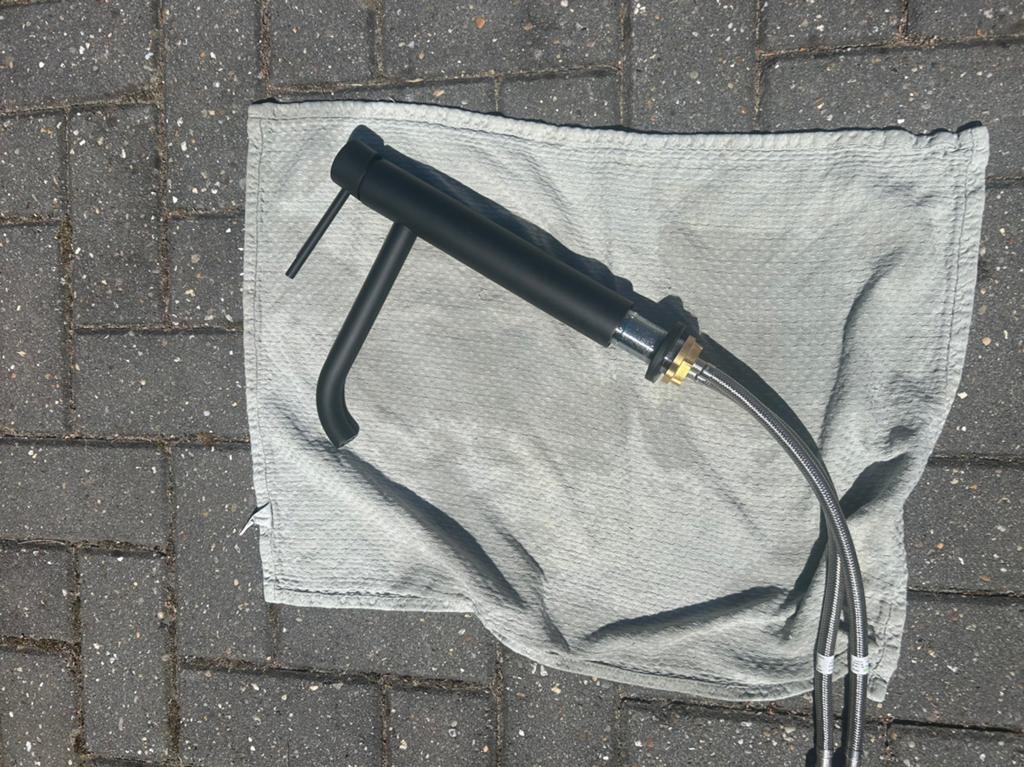 Job hendelkeukenmengkraan mat zwart, Ophalen, Zo goed als nieuw, Kraan