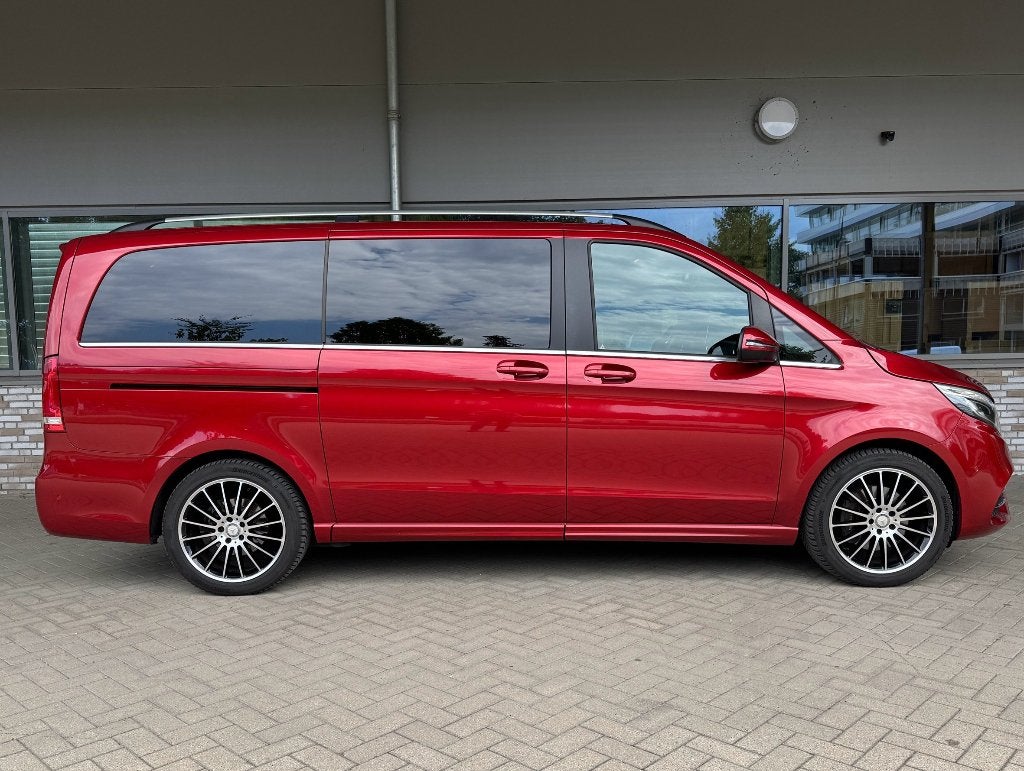 Mercedes-Benz V-Klasse 300 d 239pk lang 9G-TRONIC, Auto's, Automaat, 4 cilinders, Leder, Bedrijf