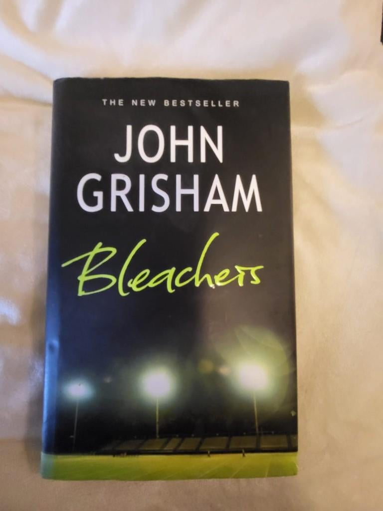 Boek - John Grisham - Bleachers, Boeken, Thrillers, Zo goed als nieuw, Ophalen of Verzenden