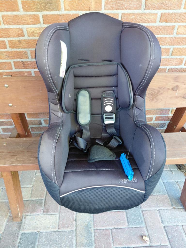 Autostoel nania, Kinderen en Baby's, Ophalen of Verzenden, Overige merken, Verstelbare rugleuning, Autogordel