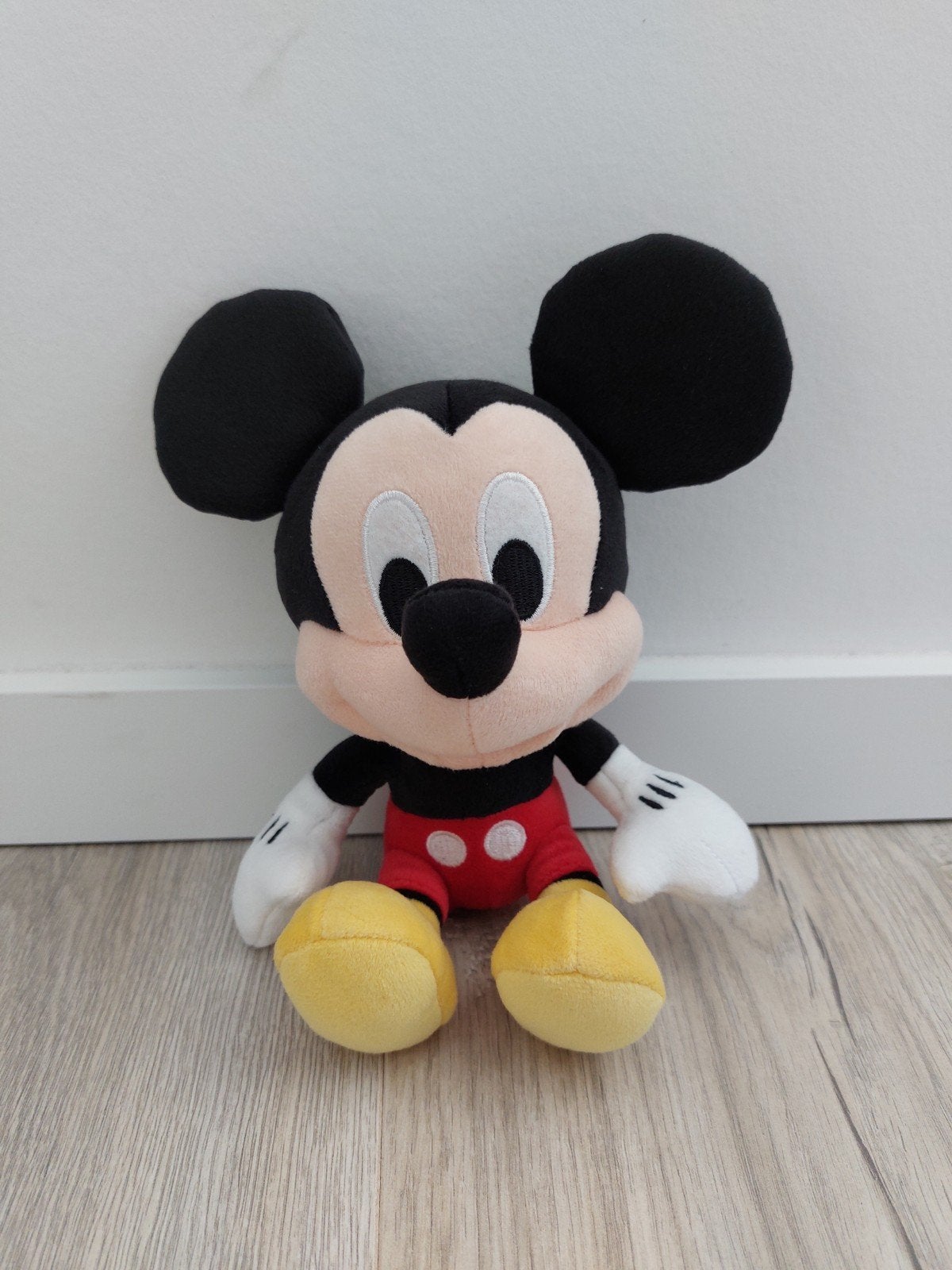 Knuffel Disney Mickey Mouse muis K9008, Kinderen en Baby's, Speelgoed | Knuffels en Pluche, Ophalen of Verzenden, Zo goed als nieuw