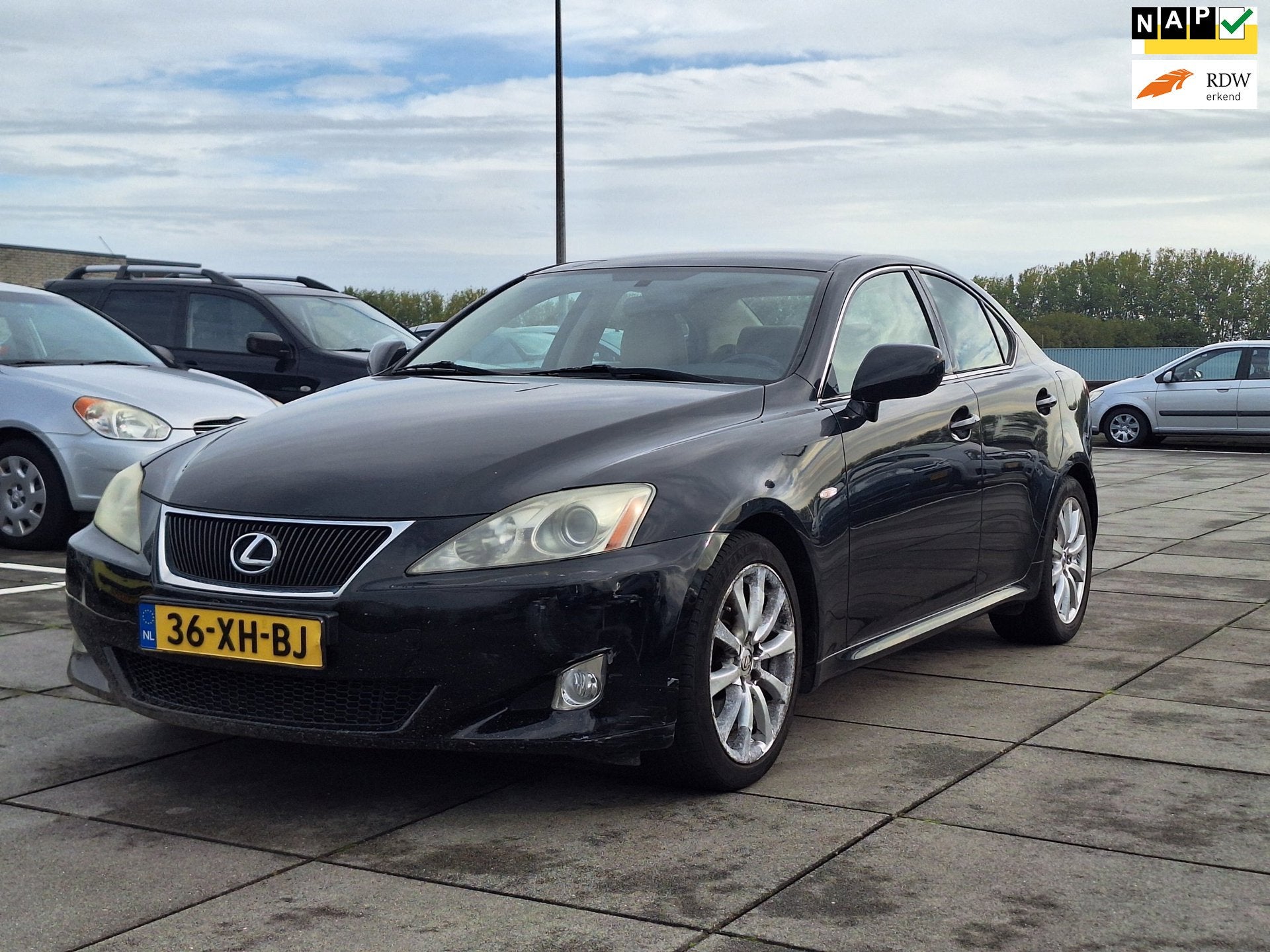 Lexus IS €6950,- 250 Business Luxury Vol Opties ! Automaat, Auto's, Achterwielaandrijving, Gebruikt, Beige, 1535 kg
