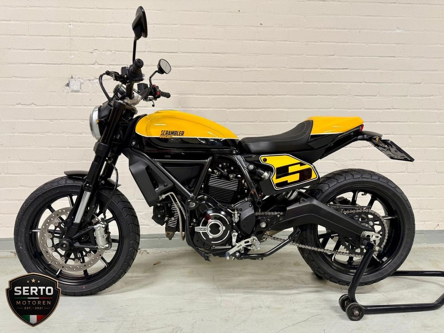 DUCATI SCRAMBLER FULL THROTTLE (bj 2018), DUCATI, 2 cilinders, Bedrijf, Onbekend