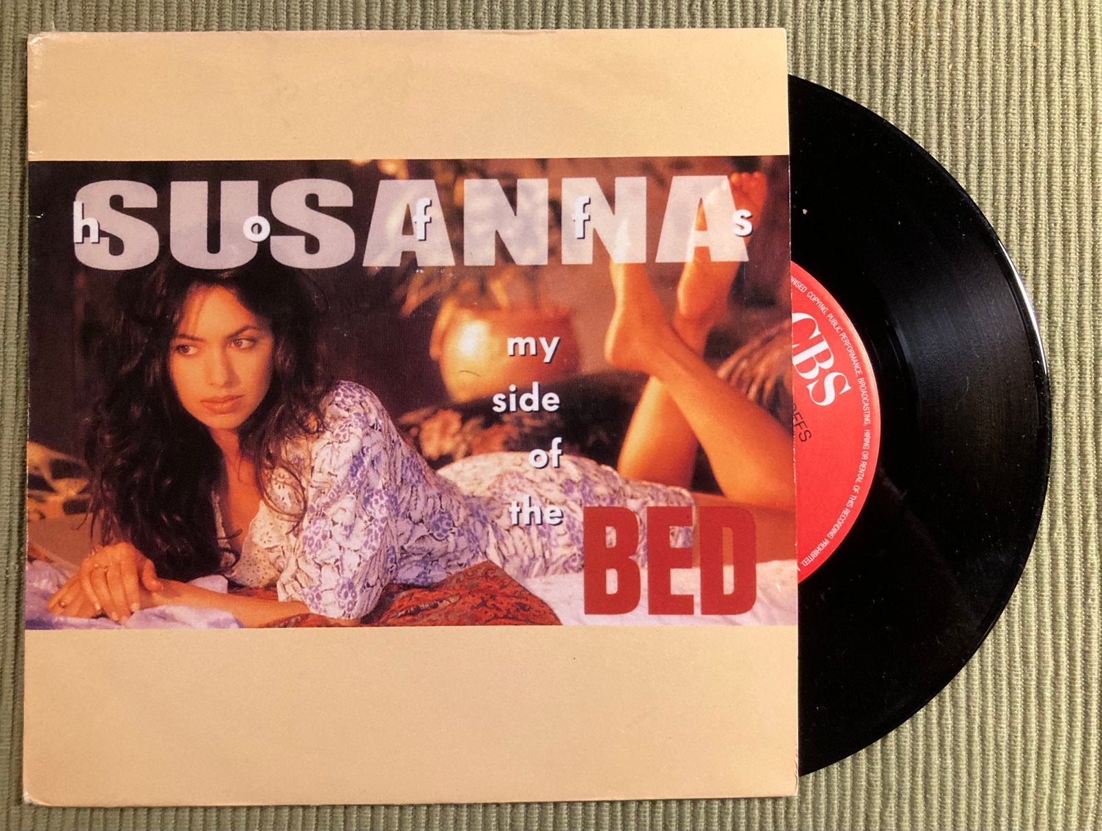 Vinyl single Susanna Hoffs - My side of the Bed, Gebruikt, 7 inch, Ophalen of Verzenden, Pop