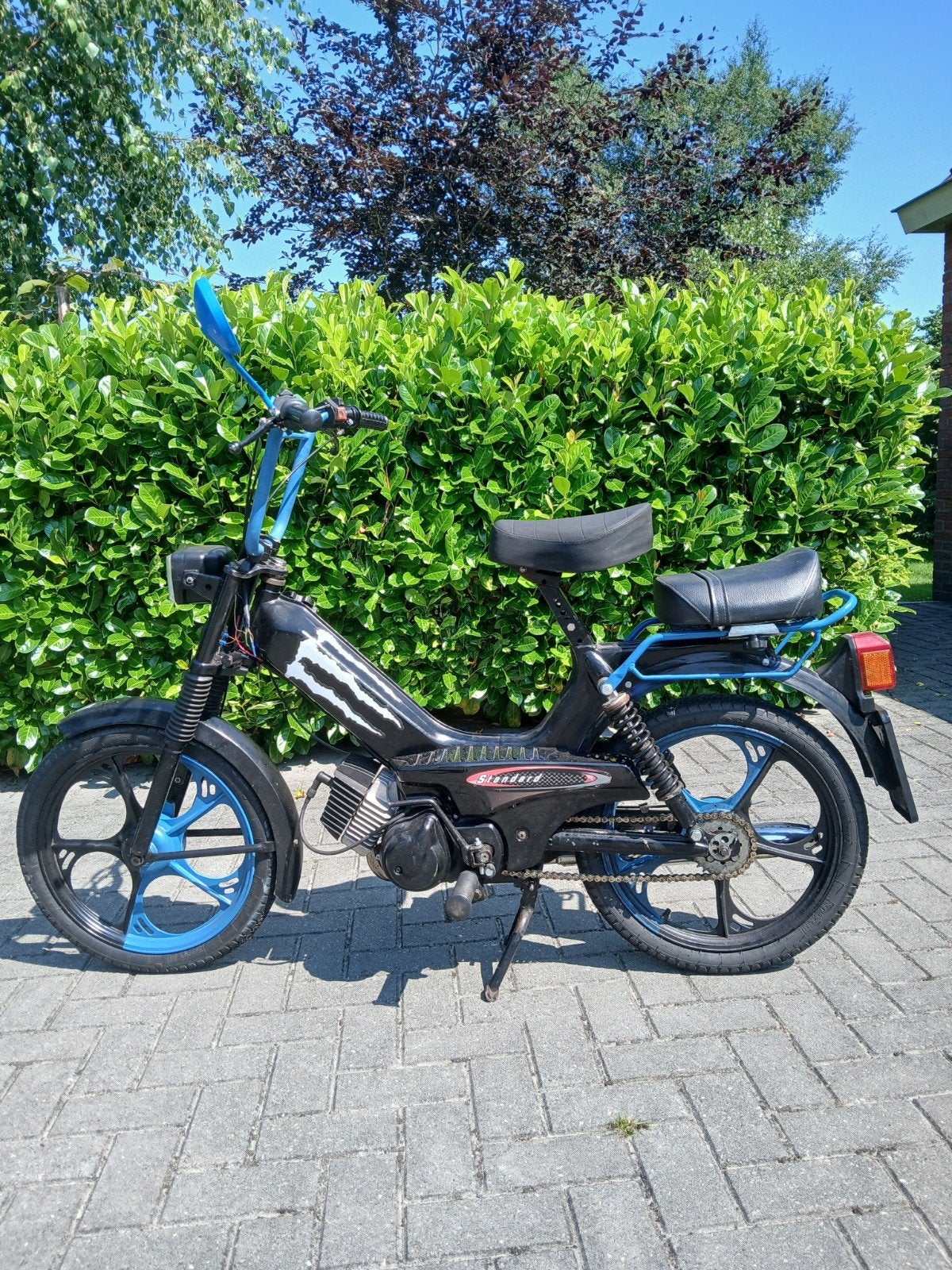Tomos brommer met blauw kenteken en extra onderdelen, Fietsen en Brommers, Brommers | Tomos, Ophalen, Gebruikt