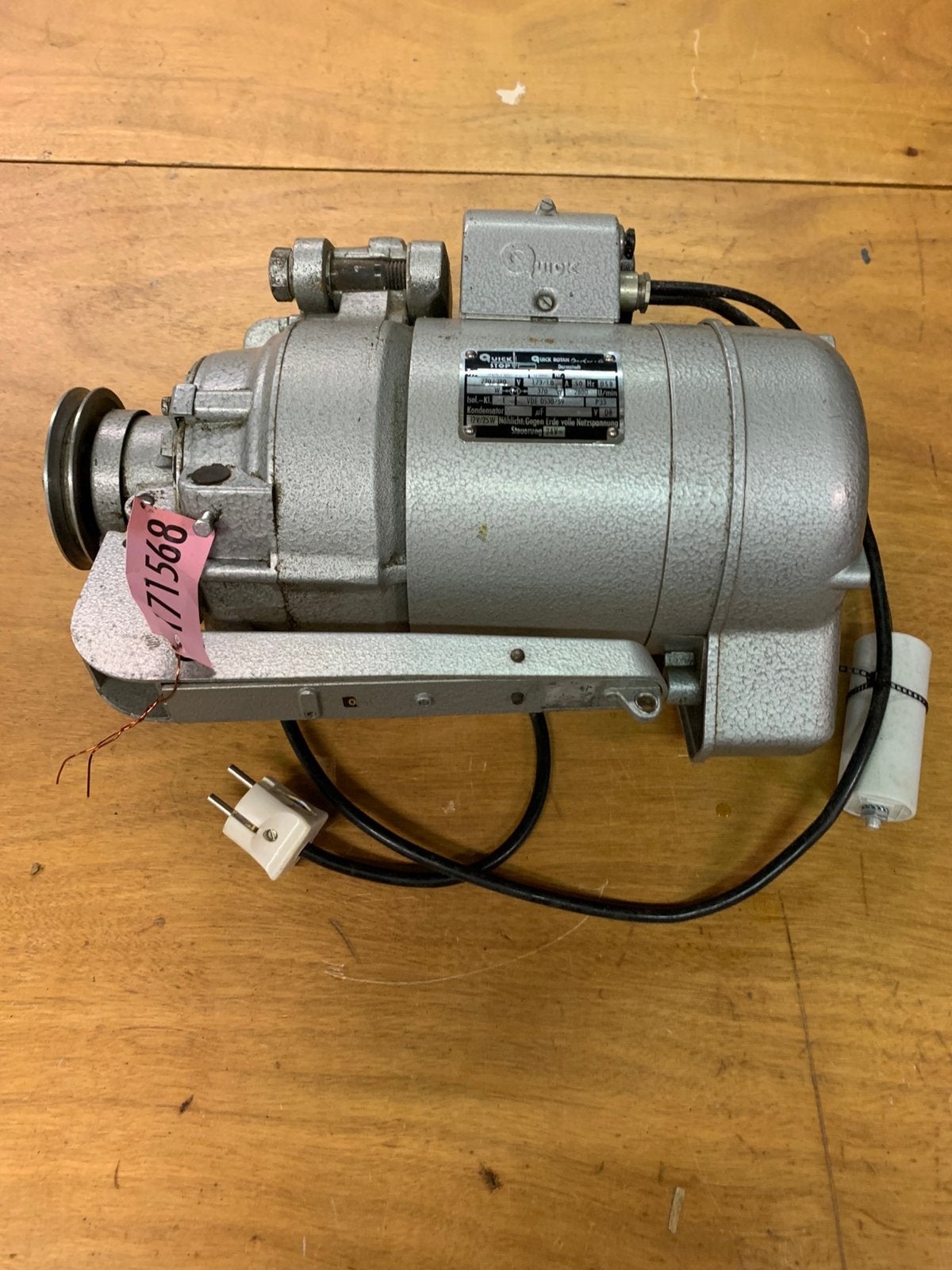 Quick Industrie Naaimachine frictie motor 220 Volt, Doe-het-zelf en Verbouw, Ophalen, Zo goed als nieuw, Elektromotor, 1800 rpm of meer