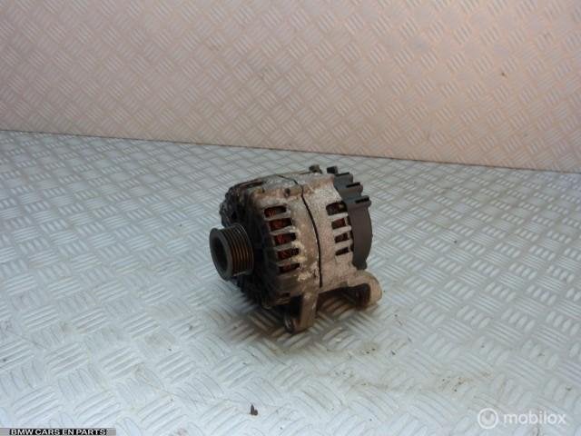 Dynamo BMW 3-serie E90 E91 E87 n47 180 ampere 7802261, Gebruikt, Ophalen of Verzenden, BMW, BMW