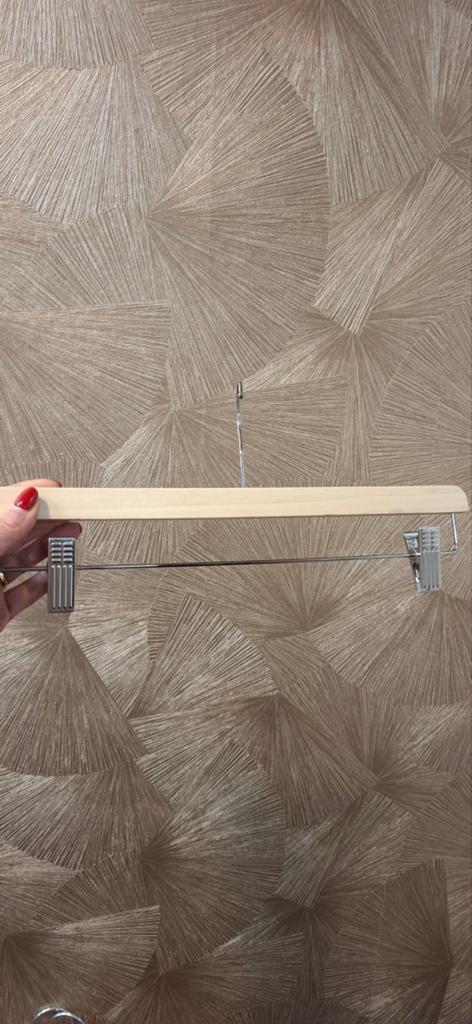 Houten broek hangers, Ophalen, Zo goed als nieuw, Hout