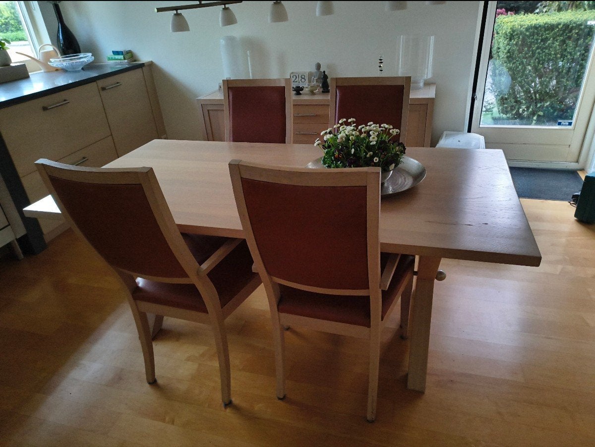 Eetkamertafel en vier stoelen van Jan de Bouvrie, Ophalen, Gebruikt, 4 tot 6 stoelen