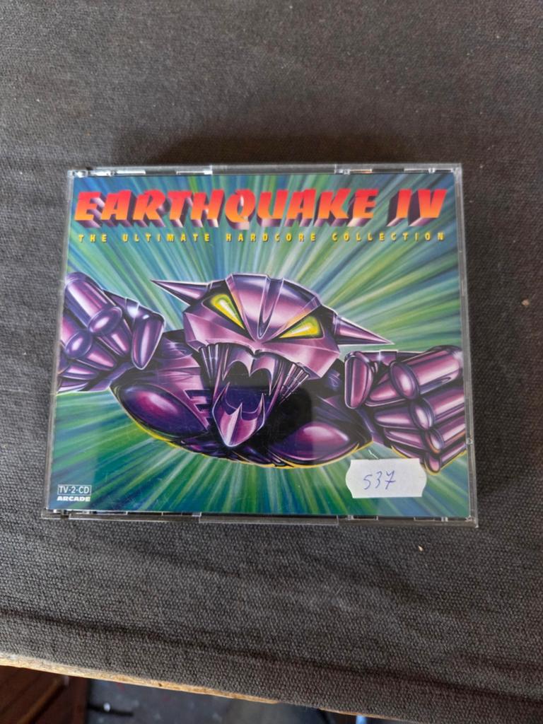 Earthquake IV: The Ultimate Hardcore Collection (2CD), Ophalen of Verzenden, Gebruikt, Techno of Trance, Boxset