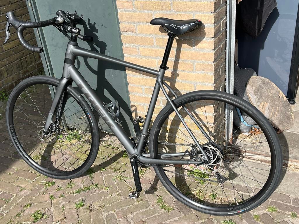 Nieuwe Trek Domane (58 cm) racefiets - Model 2025, Fietsen en Brommers, Fietsen | Racefietsen, 28 inch, 15 tot 20 versnellingen