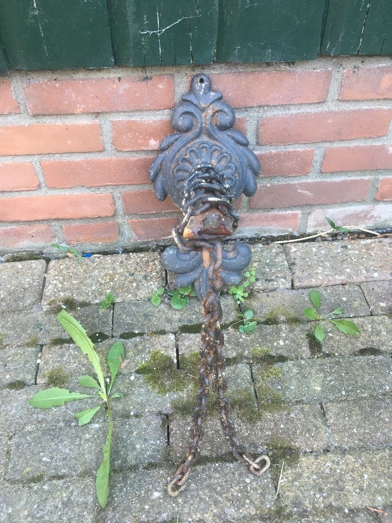 muuranker muurijzer omgebouwd tot plantenhanger, Ophalen