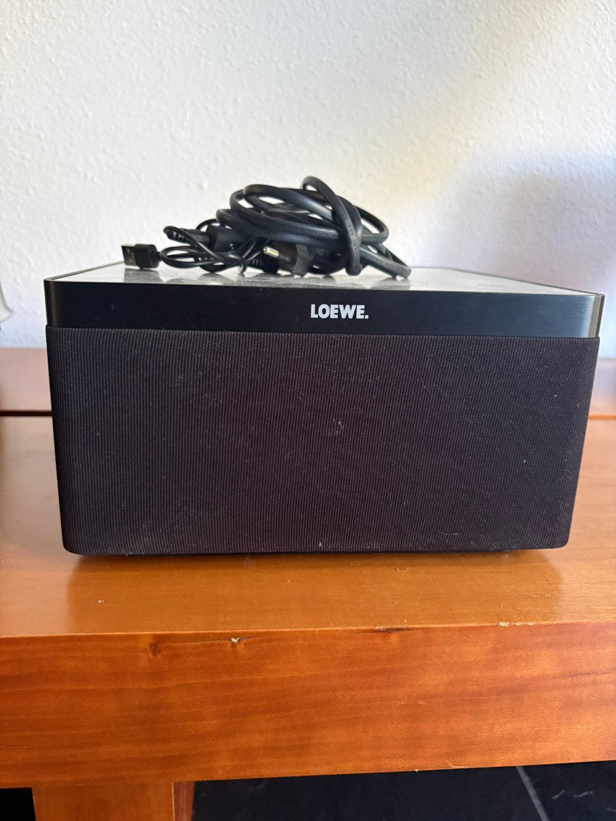Loewe airspeaker zwart in zeer nette staat weinig gebruikt, Overige merken, Overige typen, Inclusief kabels, Ophalen of Verzenden