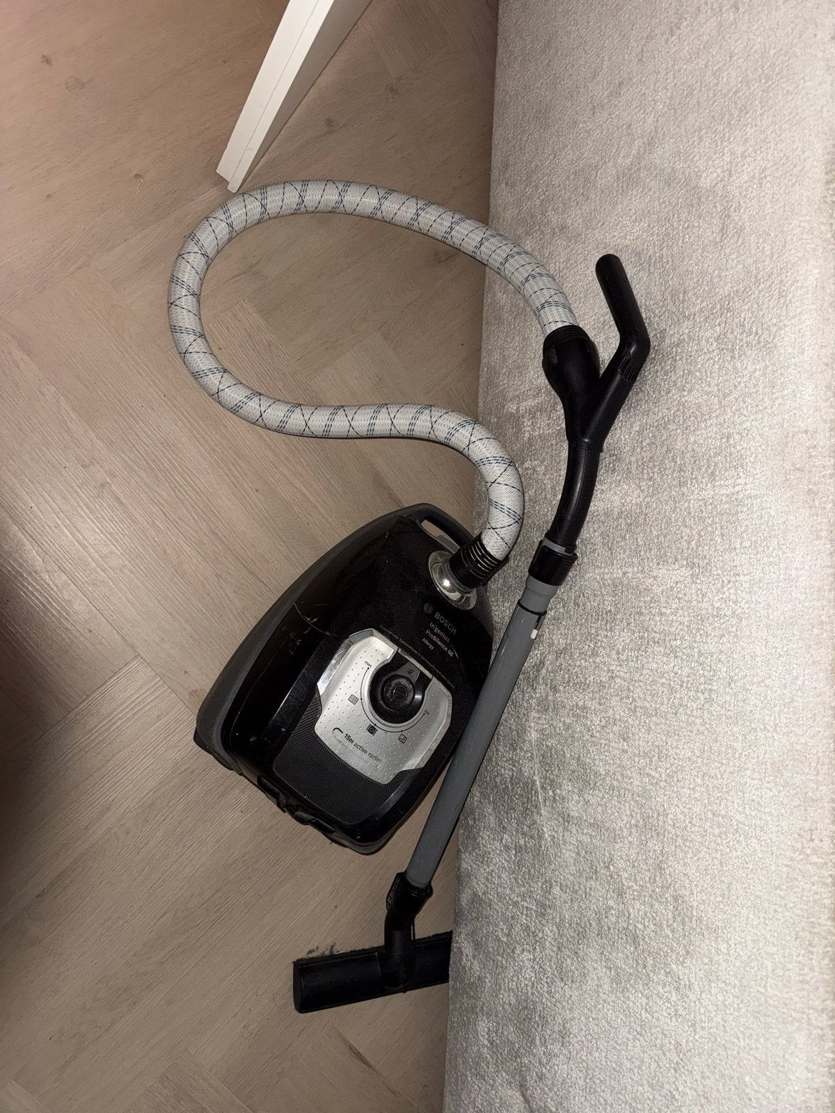 Bosch In'genius ProSilence 68 Allergy stofzuiger, Witgoed en Apparatuur, Stofzak, Gebruikt, Bosch, Ophalen of Verzenden
