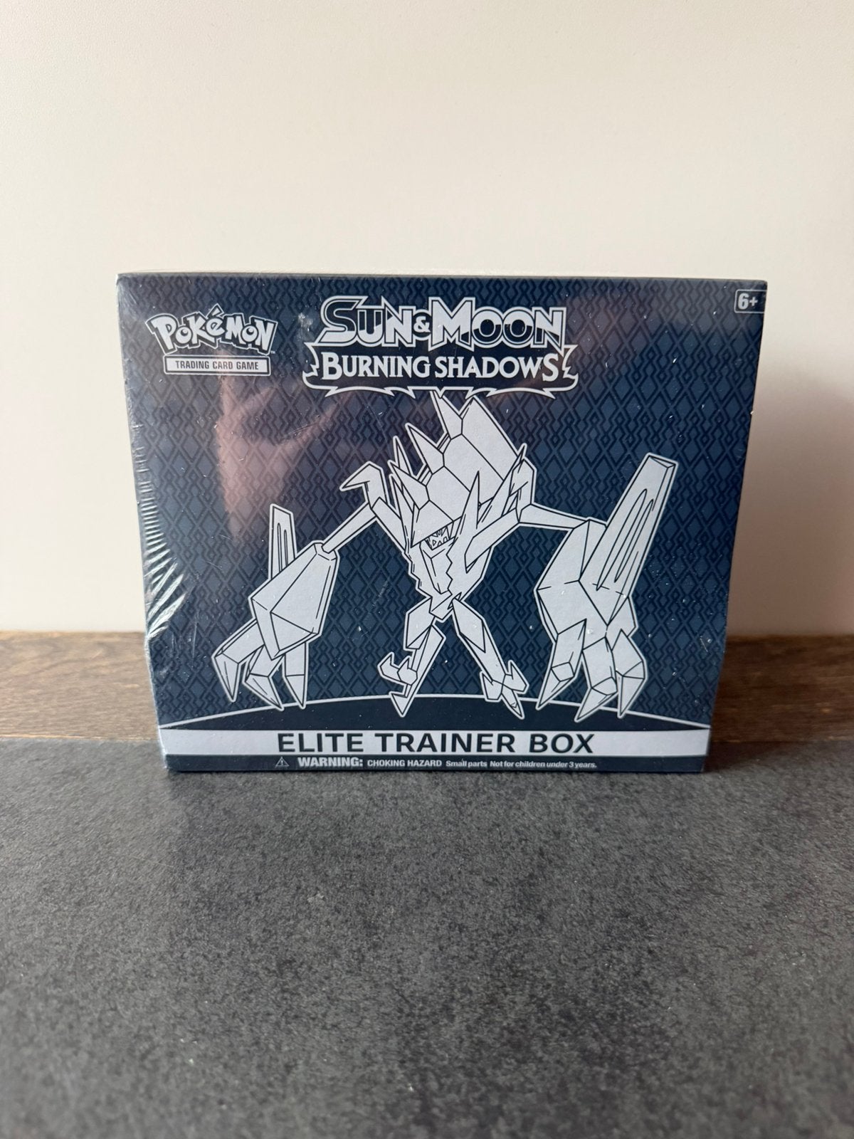 Pokemon Burning Shadows Elite Trainer Box ETB SEALED!, Ophalen of Verzenden, Nieuw, Boosterbox, Foil
