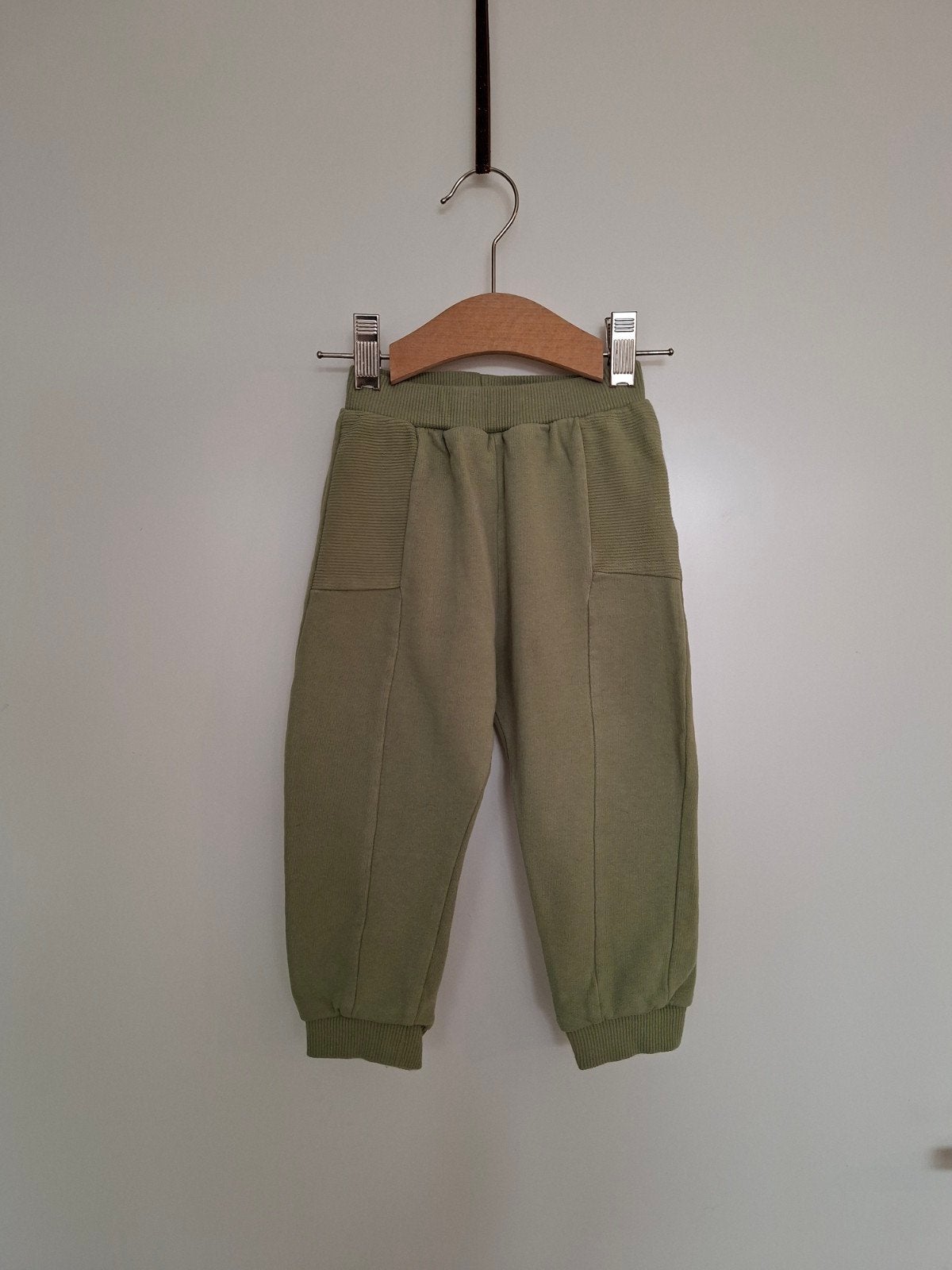LC Waikiki Joggingbroek maat 80 86 z.g.a.n., Lc Waikiki, Broekje, Ophalen of Verzenden, Zo goed als nieuw