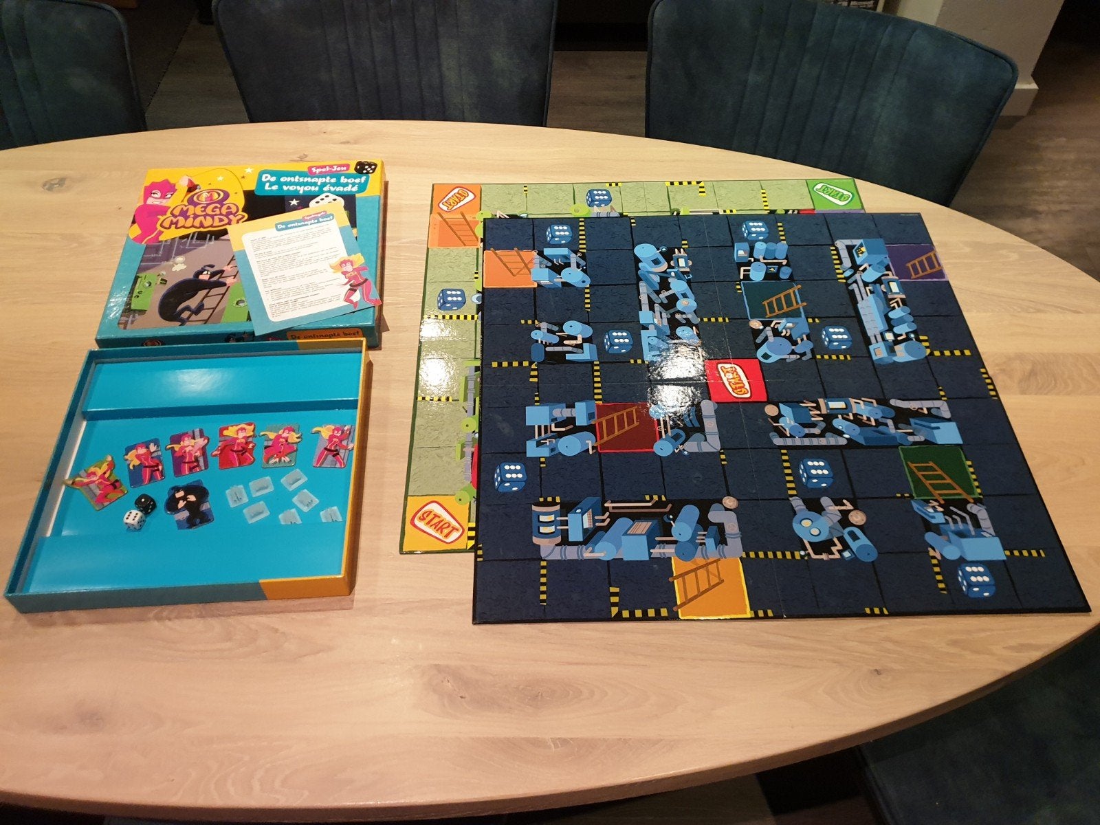 Mega Mindy: De ontsnapte boef - Bordspel, Een of twee spelers, Ophalen of Verzenden, Zo goed als nieuw, Studio 100