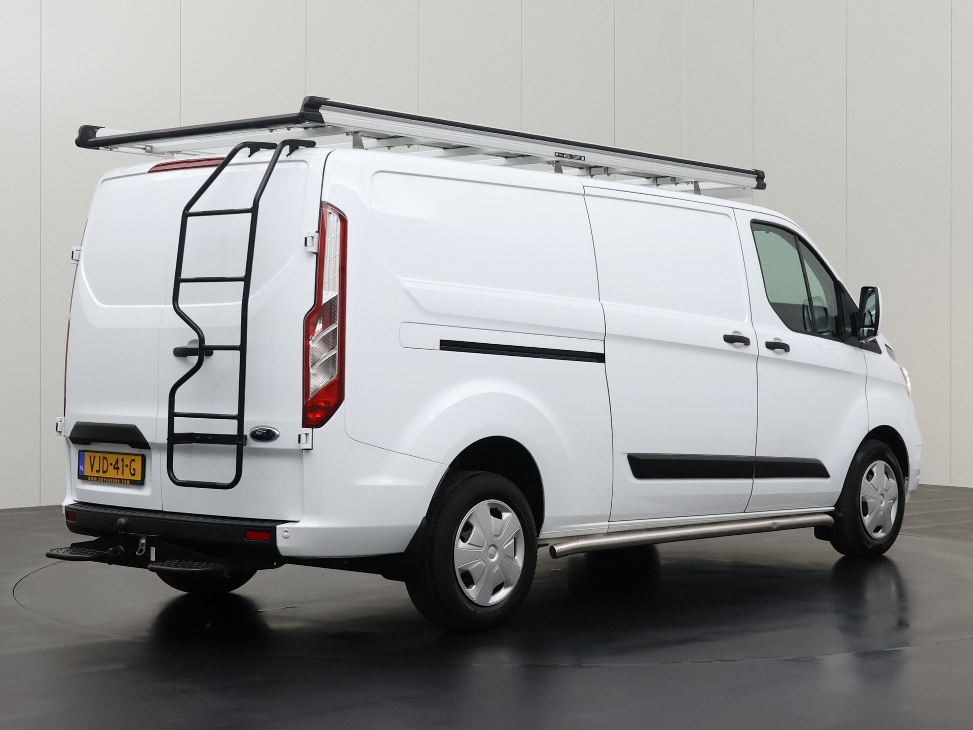 Ford Transit Custom 2.0TDCI Lang Imperiaal | Trekhaak | Airc, Voorwielaandrijving, Dealer onderhouden, Stof, 4 cilinders