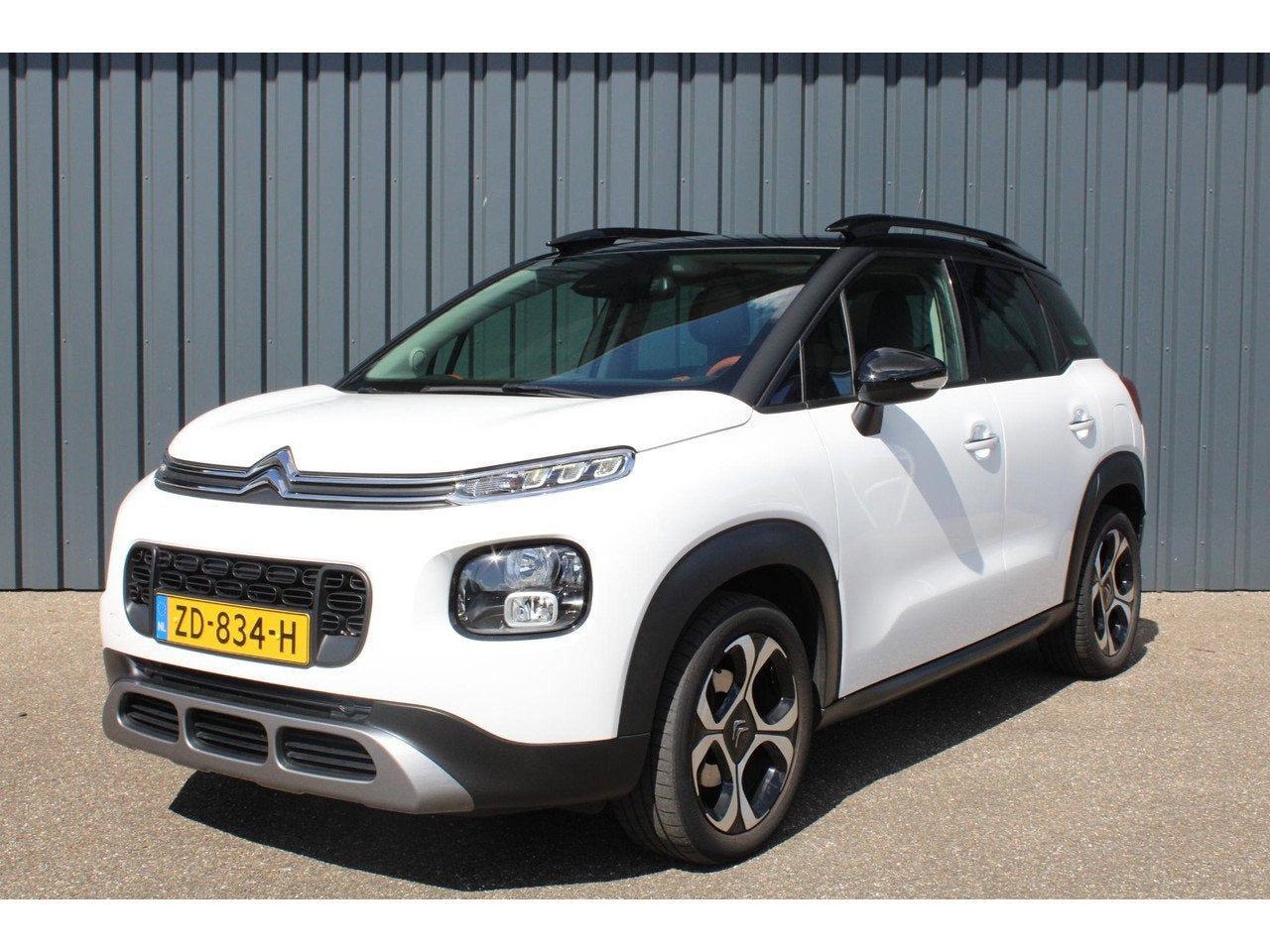 Citroën C3 Aircross 1.2 PureTech S&S Shine 110pk Automaat S, 840 kg, Gebruikt, Bluetooth, Wit