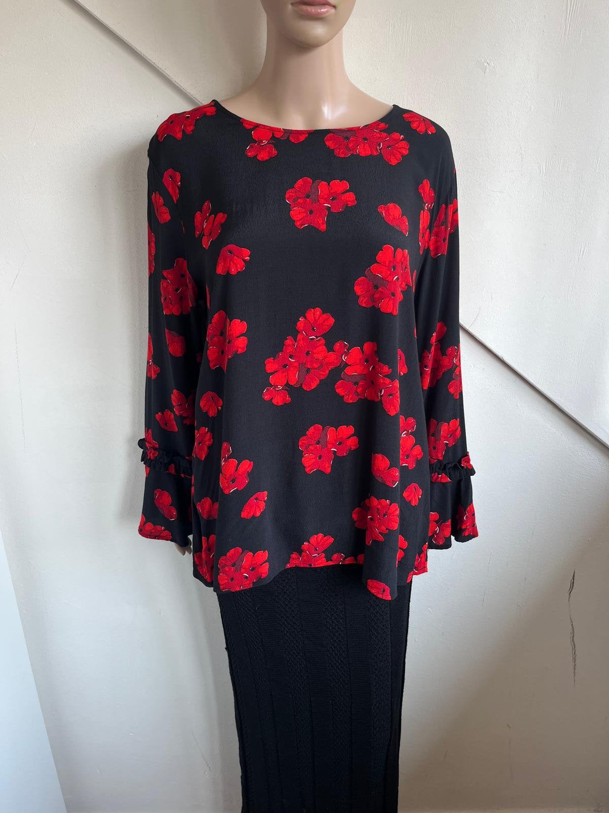 Modstrom top blouse maat L zwart rood bloemen print, Ophalen of Verzenden, Zo goed als nieuw, Maat 42/44 (L), Rood