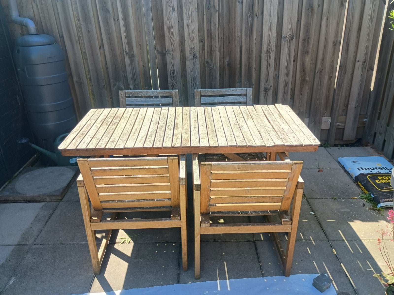 Houten tuinset met tafel en 4 stoelen, Tuin en Terras, Tuinsets en Loungesets, Ophalen, 4 zitplaatsen, Gebruikt, Eettafel