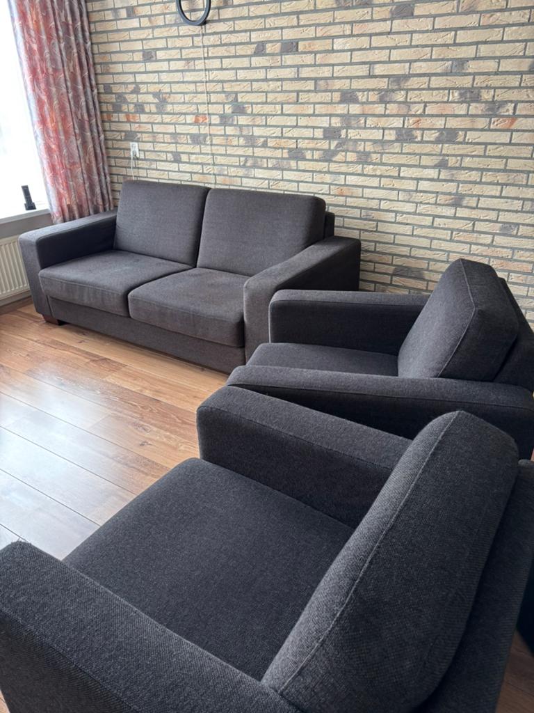 Comfortabele 2,5-zitsbank en 2 fauteuils - Donkergrijs, Huis en Inrichting, Ophalen, Gebruikt, 150 tot 200 cm, Tweepersoons