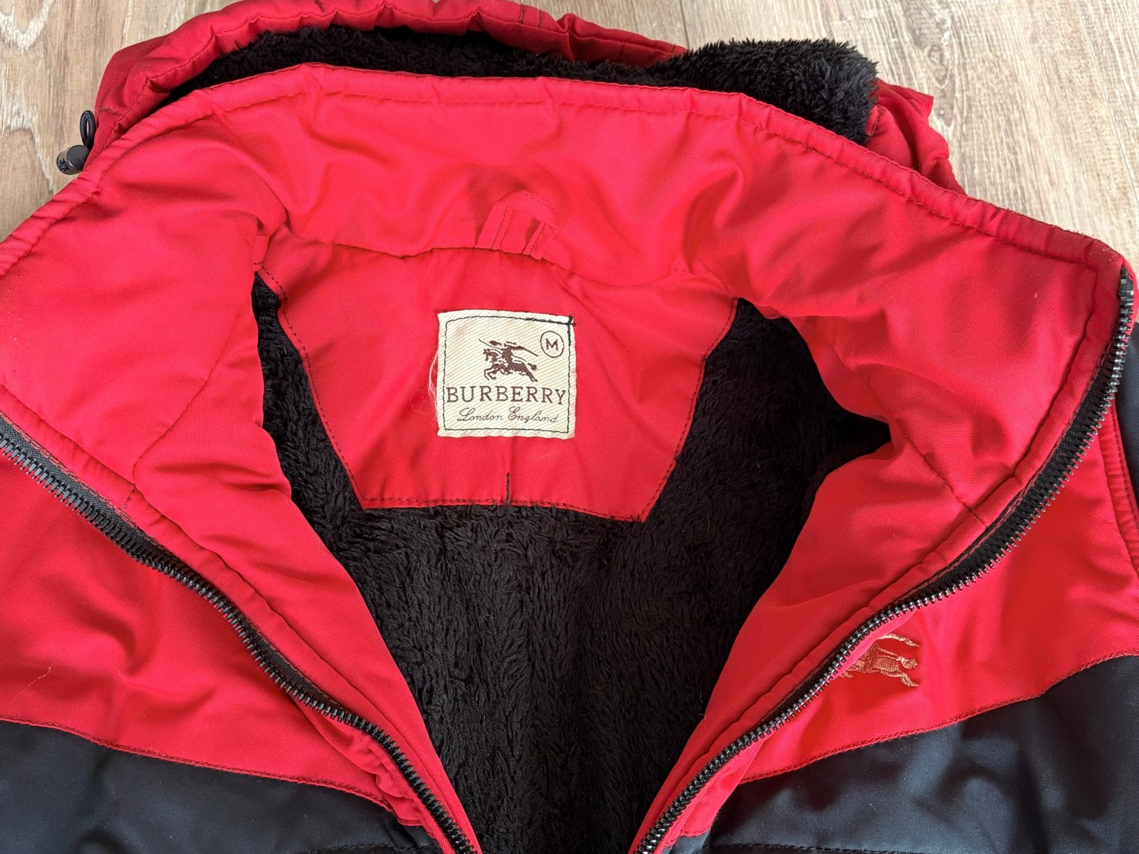 Burberry Winterjas Rood Zwart Maat M, Ophalen of Verzenden, Gedragen, Maat 48/50 (M), Meerkleurig
