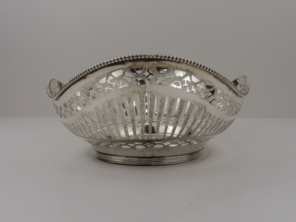 Zilveren broodschaal                                     Z28, Ophalen of Verzenden, Zilver