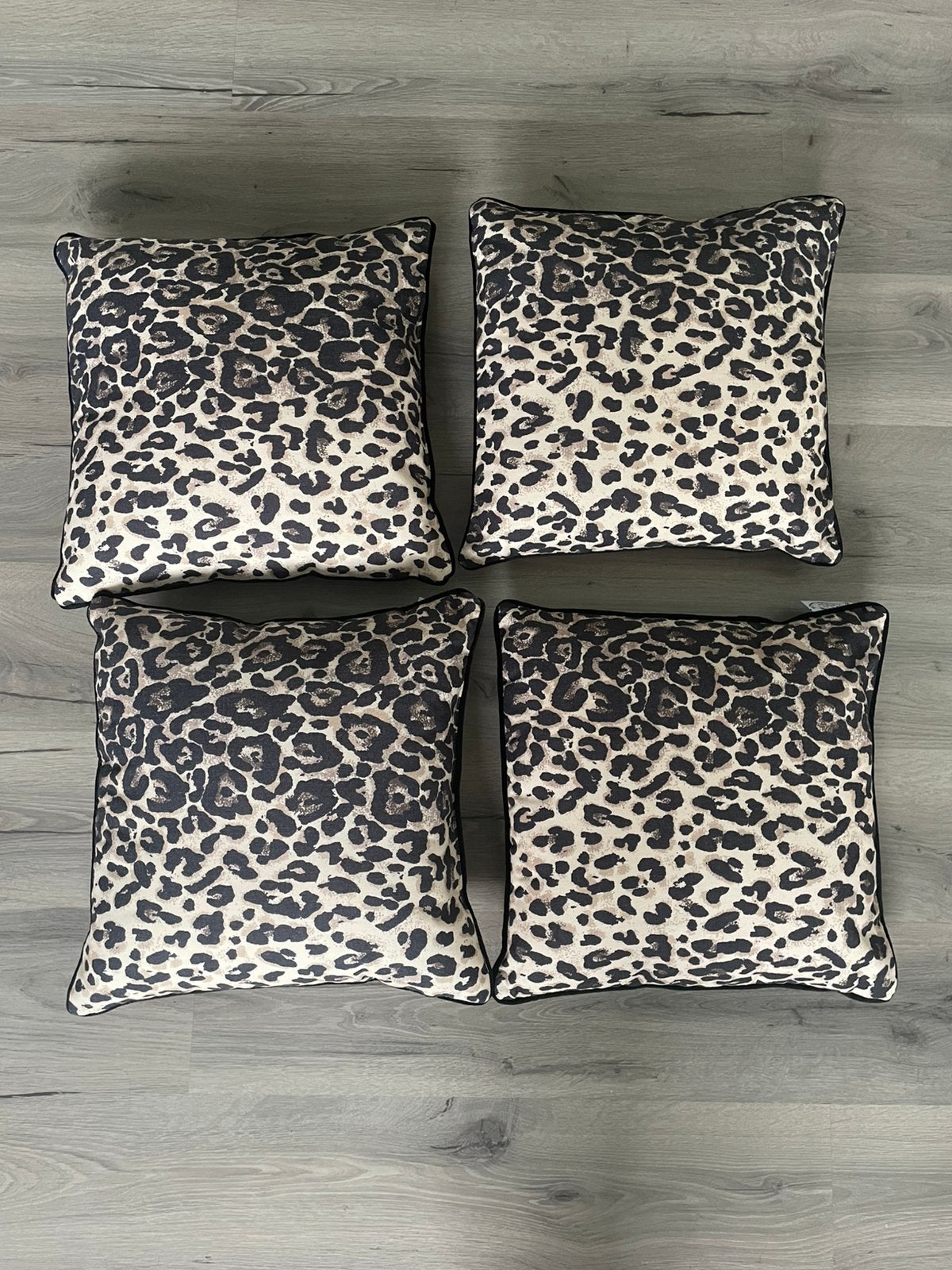 Panter & Roze kussens ( Patty Brard Collectie ), Ophalen, Zo goed als nieuw, Roze, Vierkant