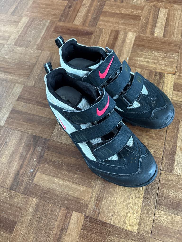 Nike fietsschoenen maat 40 - Kleine gebruikssporen, Ophalen of Verzenden, Gebruikt, Overige maten, Schoenen