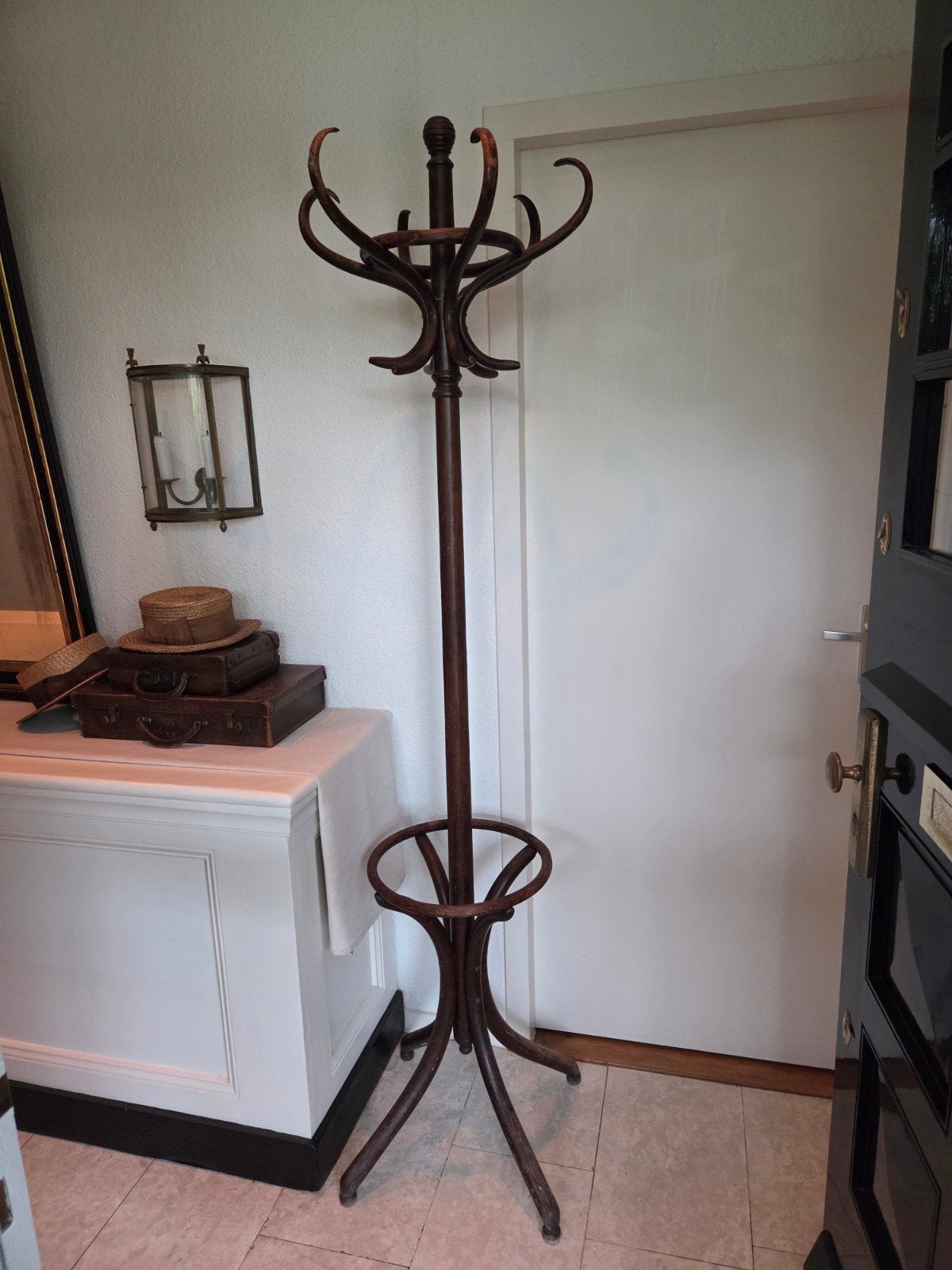 Kapstok Model Thonet
Antiek Brocante Vintage
In originele g, Ophalen