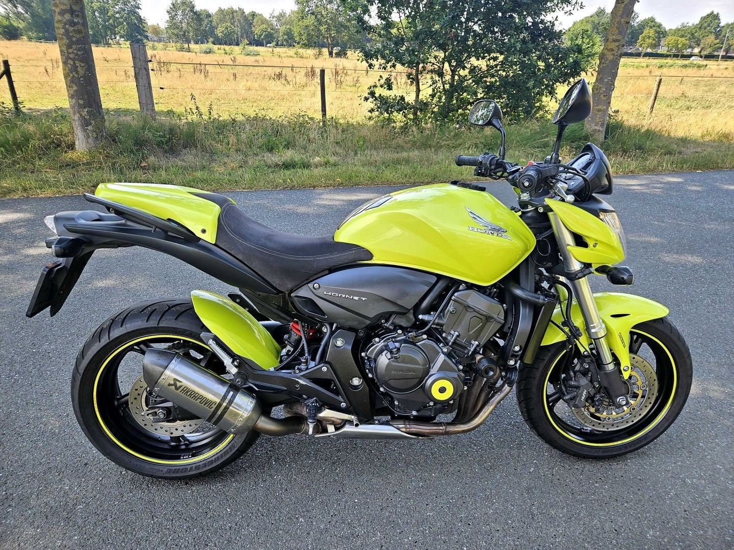 HONDA CB 600 F HORNET ABS YELLOW EDITION AKRAPOVIC, Motoren, Motoren | Honda, HONDA, 4 cilinders, Motorrijbewijs A, Bedrijf