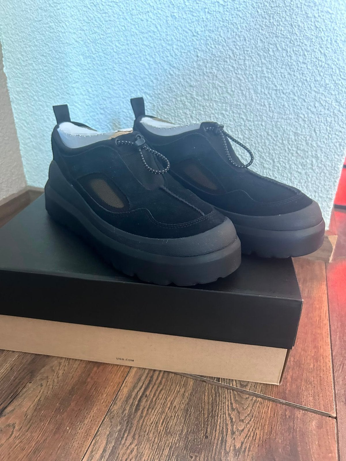 UGGS, Ophalen, Zo goed als nieuw, Zwart
