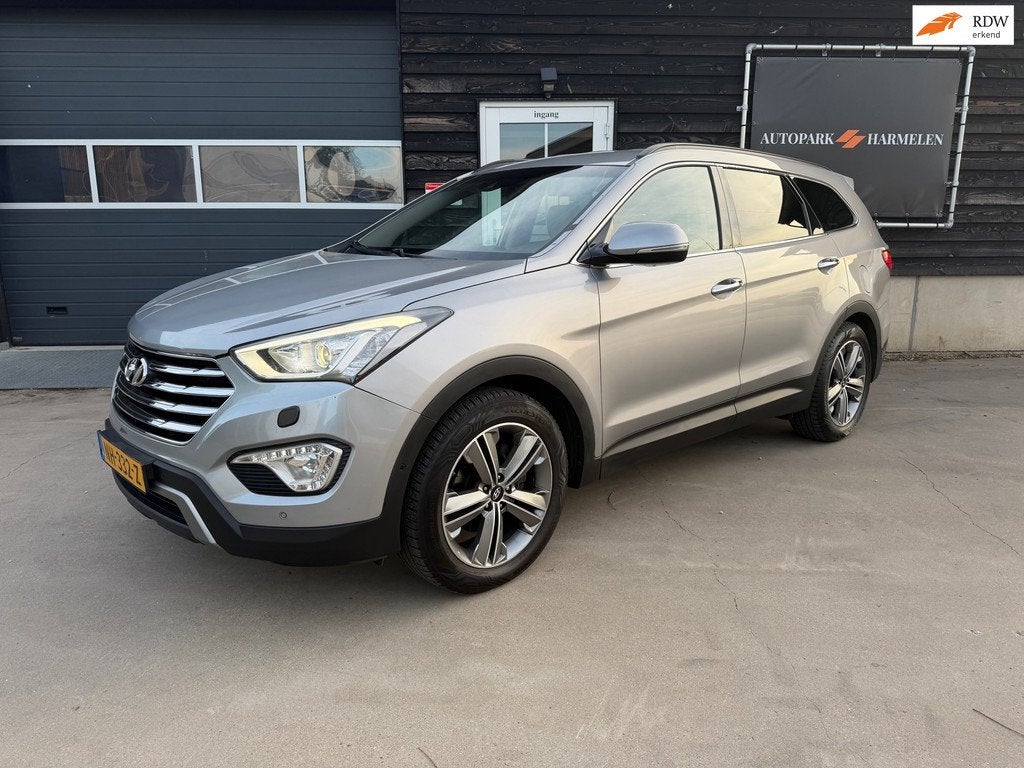 Hyundai GRAND SANTA FE 2.2 CRDi 4WD 7P Leder Cam Automaat, Auto's, Hyundai, Euro 5, Santa Fe, Gebruikt, Beige