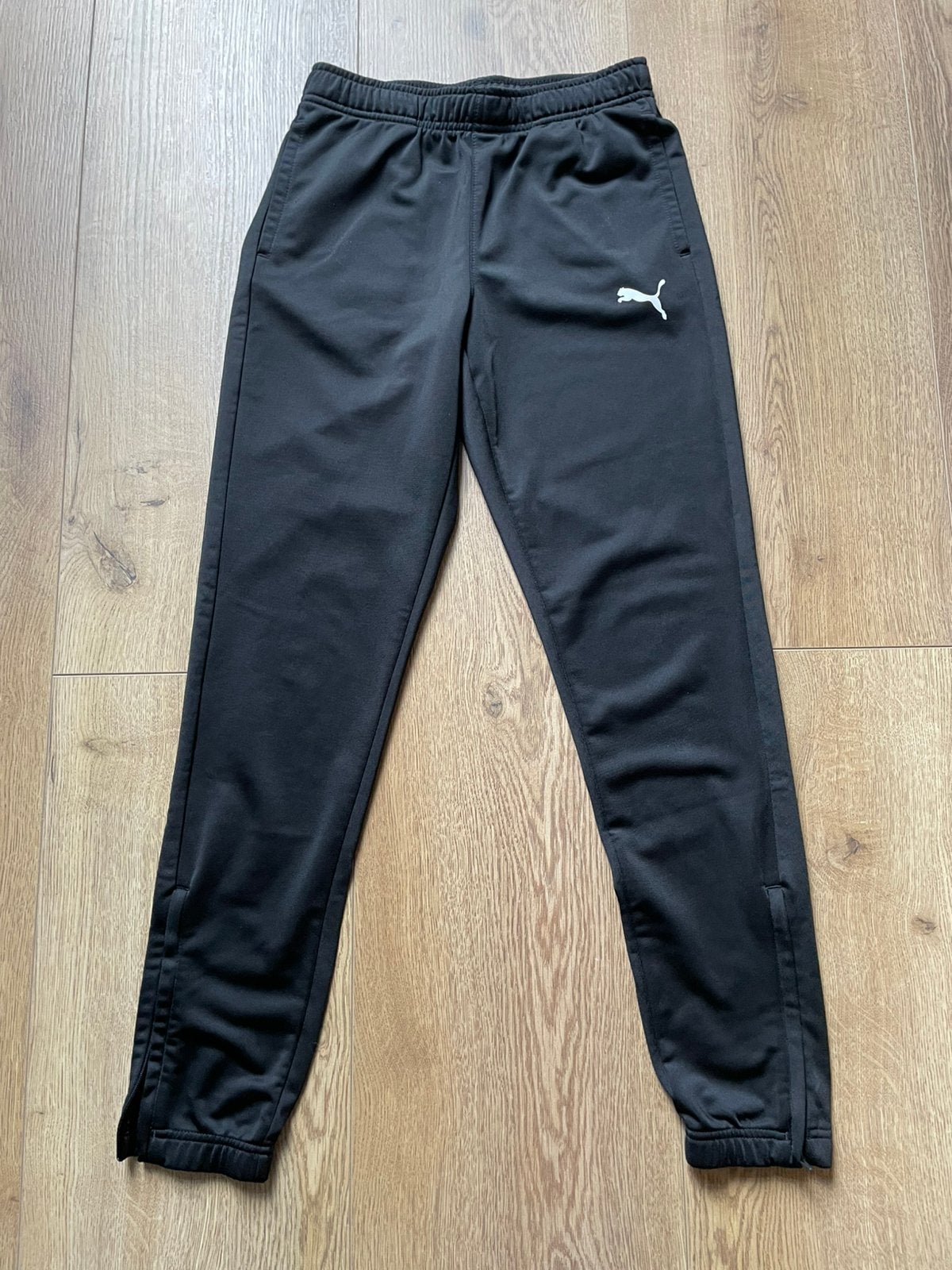 Trainingsbroek Puma maat 152, Ophalen of Verzenden, Gebruikt, Jongen of Meisje, Sport- of Zwemkleding