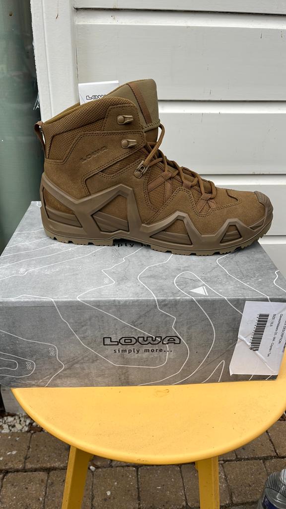 Lowa wandelschoenen nieuw in doos! Maat 45, Ophalen of Verzenden, Nieuw, Schoenen