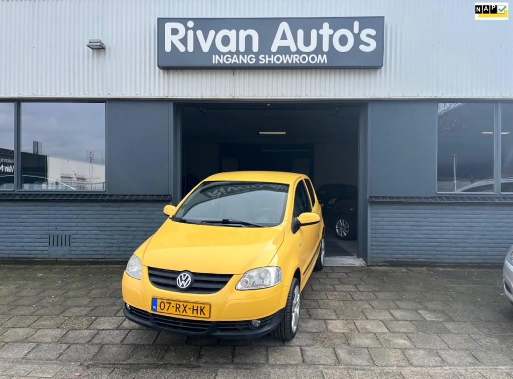 Volkswagen FOX 1.4 TRENDLINE, Auto's, Voorwielaandrijving, Airbags, 15 km/l, 40 €/maand