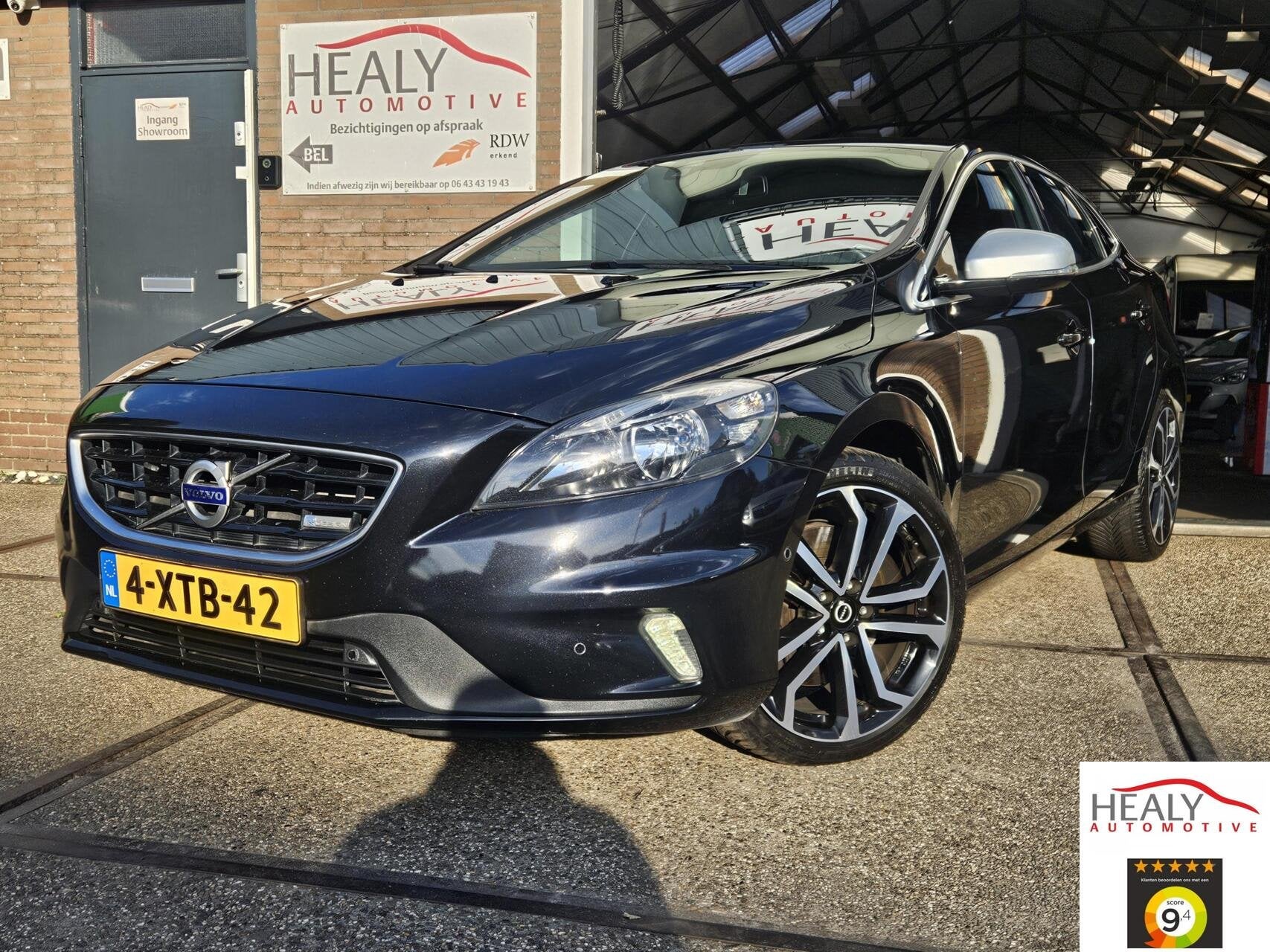 Volvo V40 2.0 D4 Summum Business|R-design|Nap|Thaak|Airco|, Auto's, Voorwielaandrijving, Euro 5, Gebruikt, Zwart