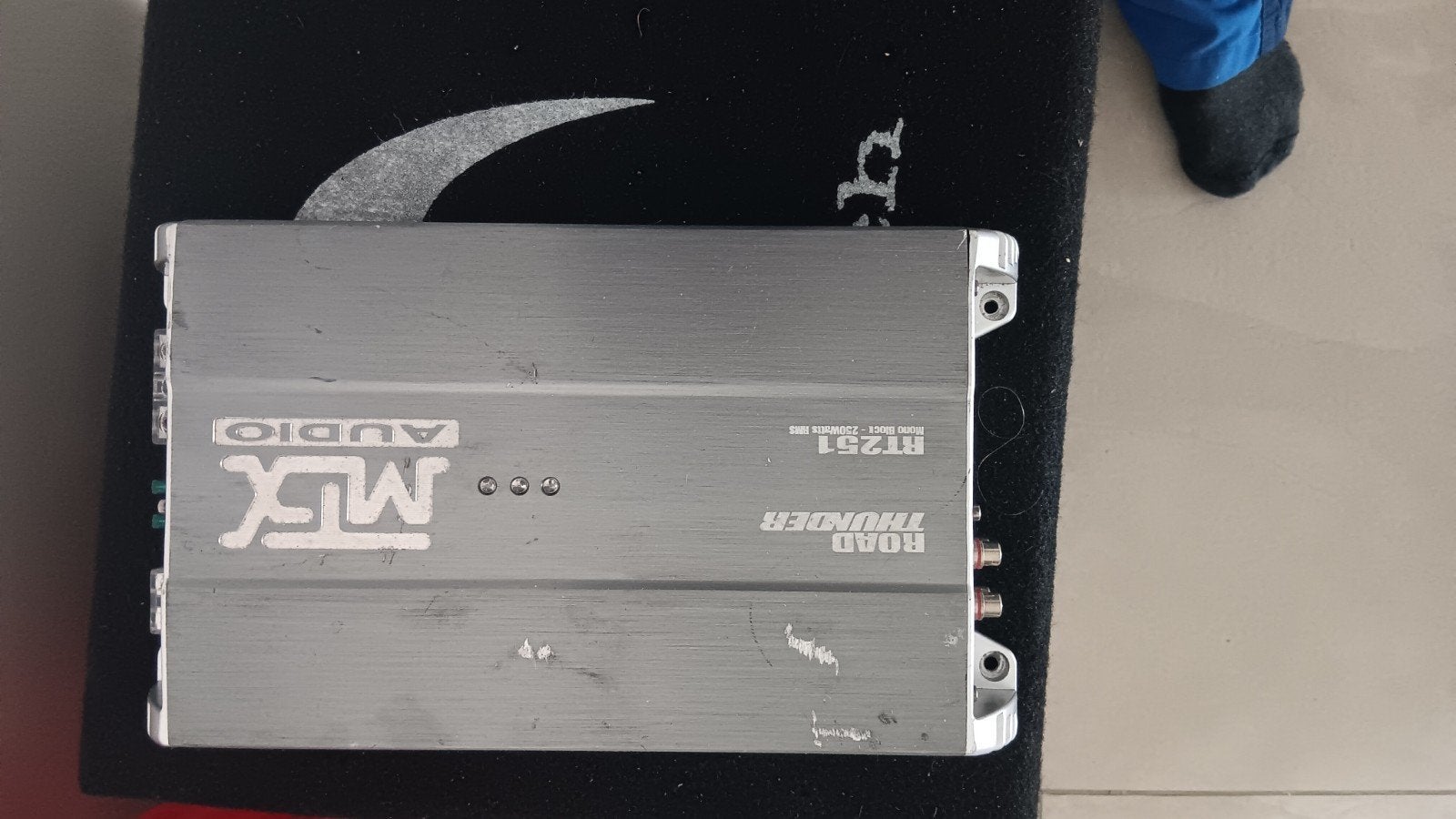 mtx monoblock en jvc 4 kanaals versterker, Ophalen