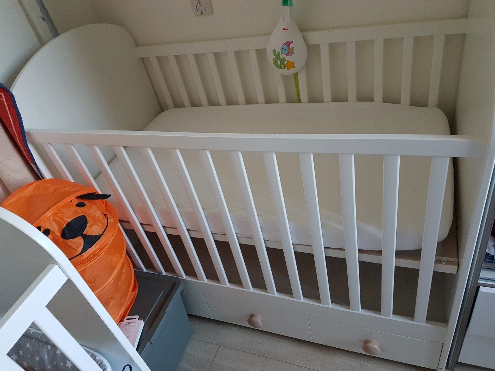 Wit ledikant met lade (Gonatt 60x120cm), Kinderen en Baby's, Babywiegjes en Ledikanten, Ophalen, Zo goed als nieuw, Ledikant