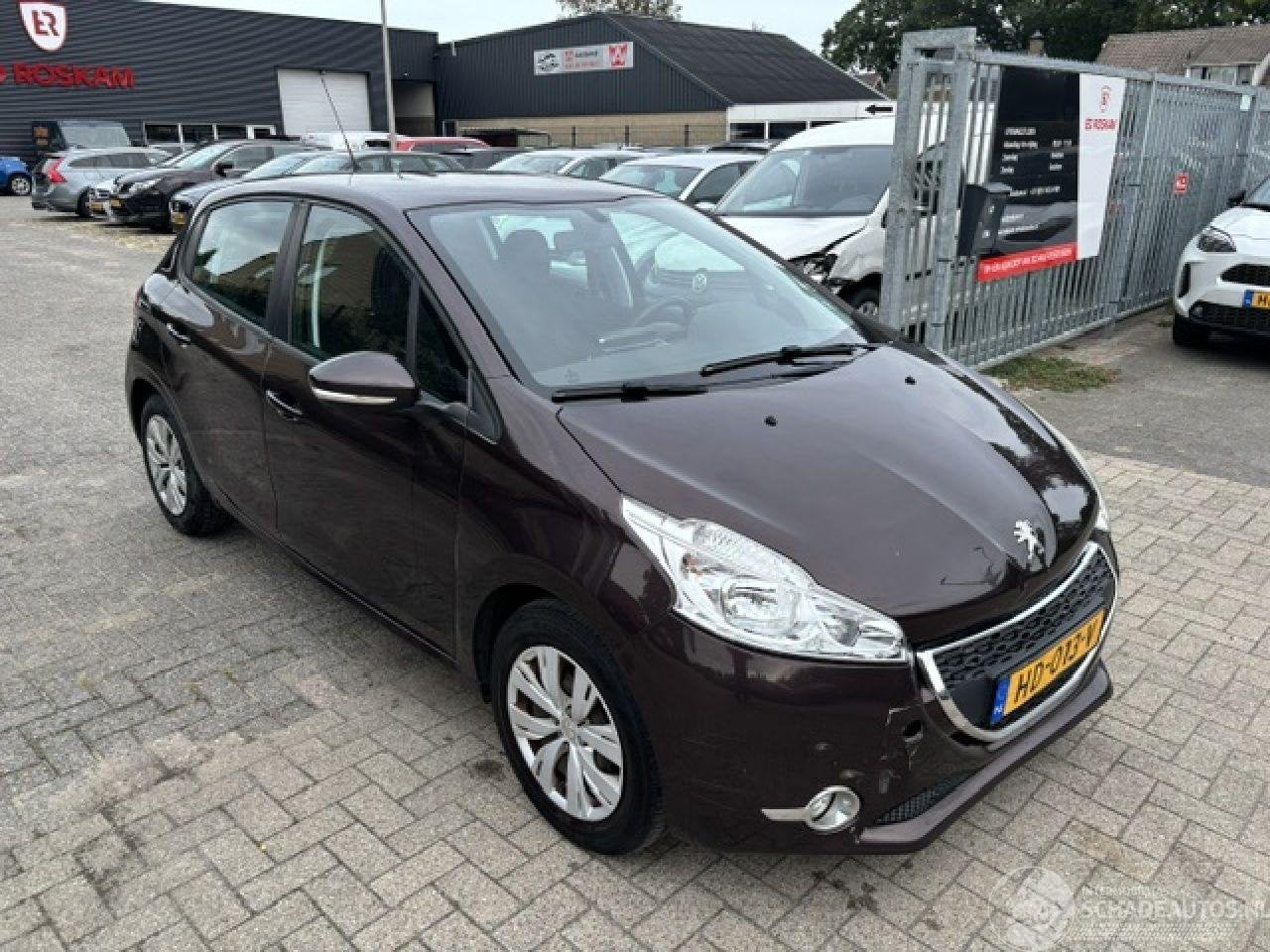 Peugeot 208 1.2 Vti 5-drs airco (bj 2012), Webaccessibility@stellantis.com, Overige carrosserieën, Stellantis N.V., Handgeschakeld
