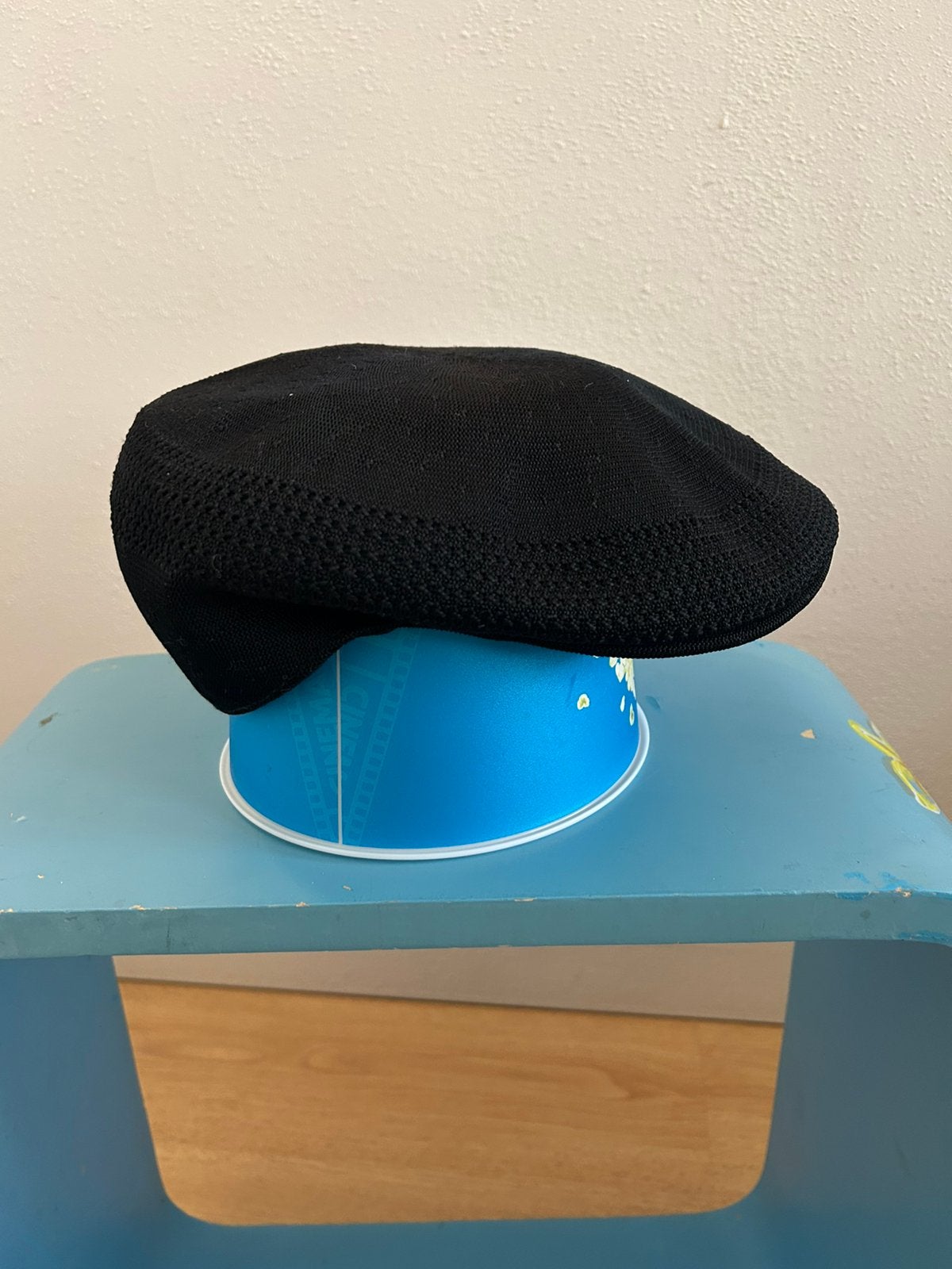 Kangol 504 tropic ventair zwart maat M, Ophalen of Verzenden, Zo goed als nieuw, 56 of 57 cm (M, 7 of 7⅛ inch), Pet
